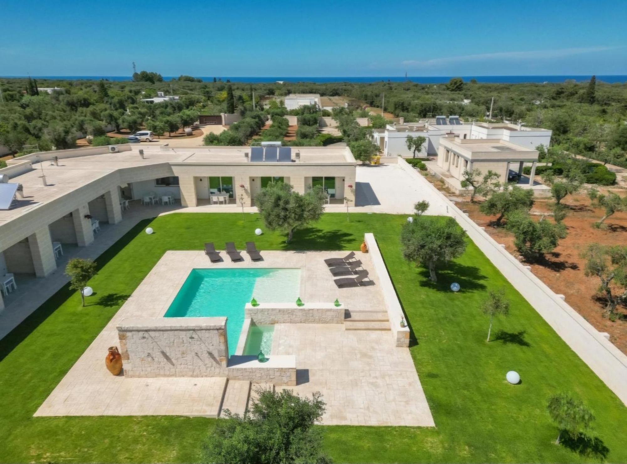Tenuta Sante Serranova Luaran gambar