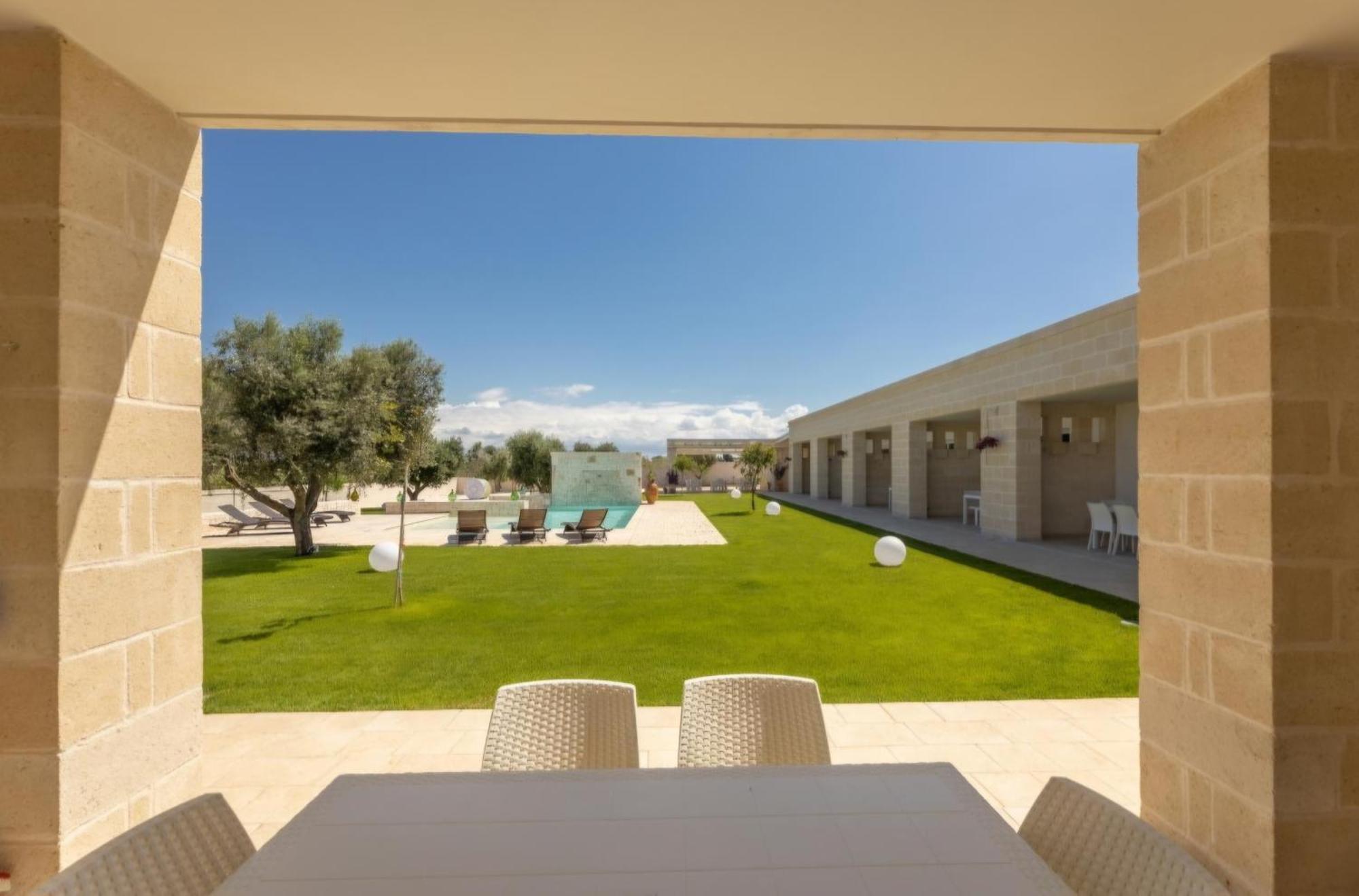 Tenuta Sante Serranova Luaran gambar