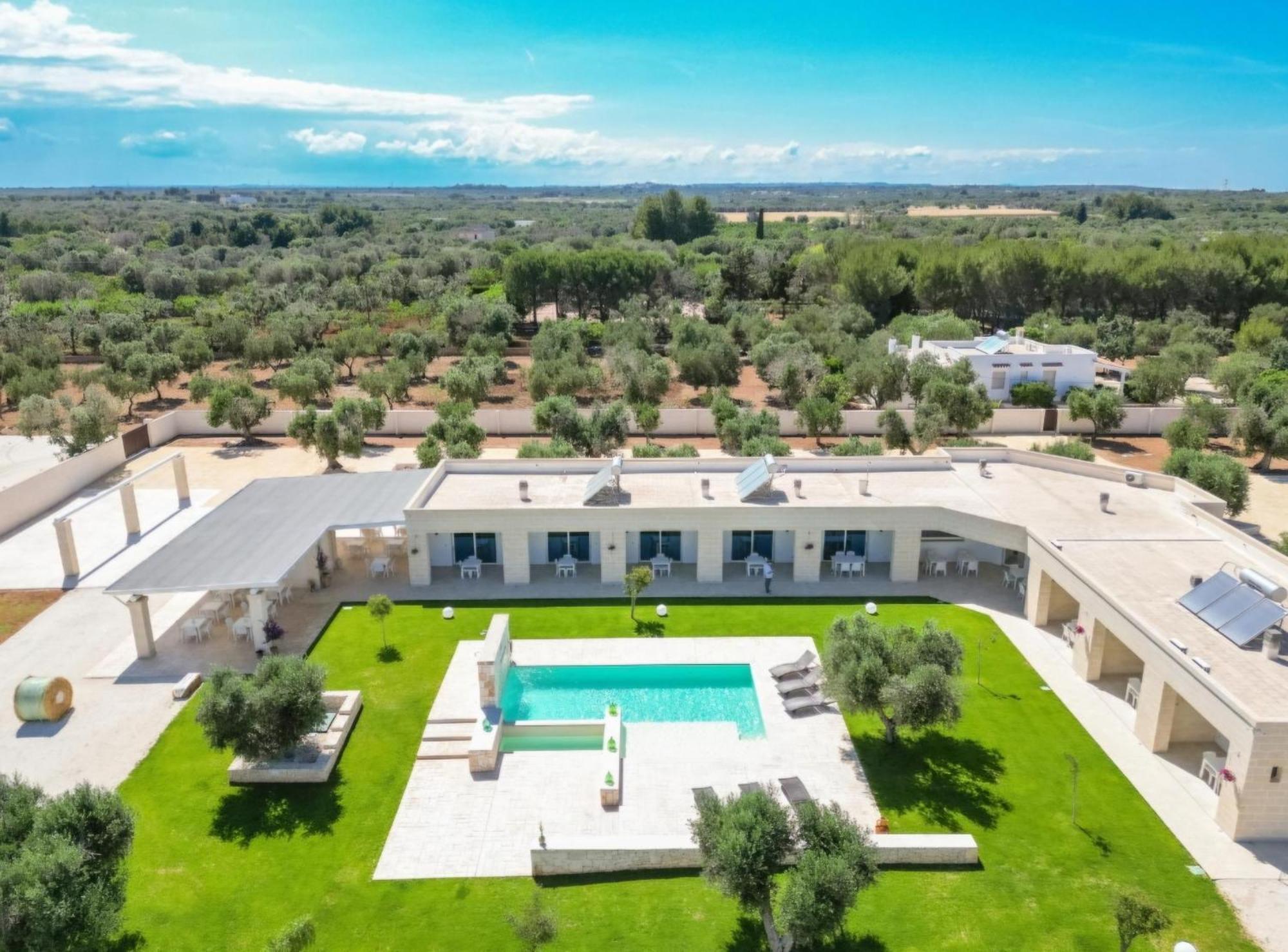 Tenuta Sante Serranova Luaran gambar